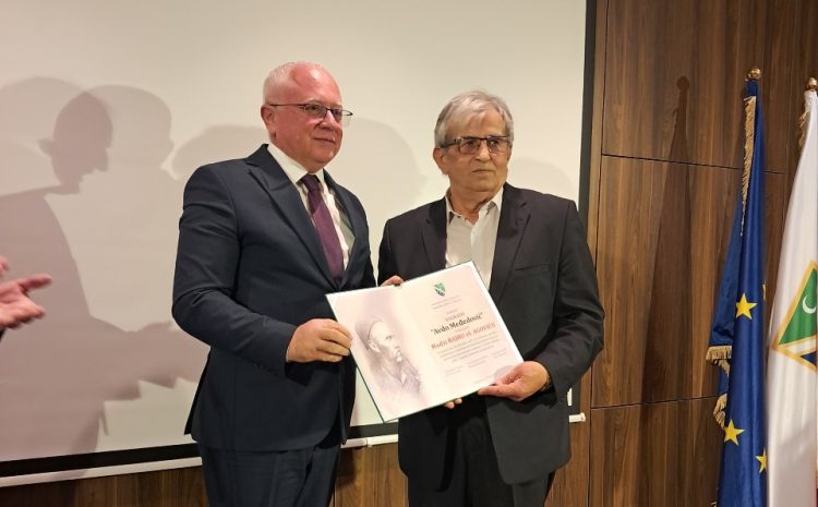  Bajro Agović, istraživač i autor knjiga, dobitnik nagarde “Avdo Međedović”